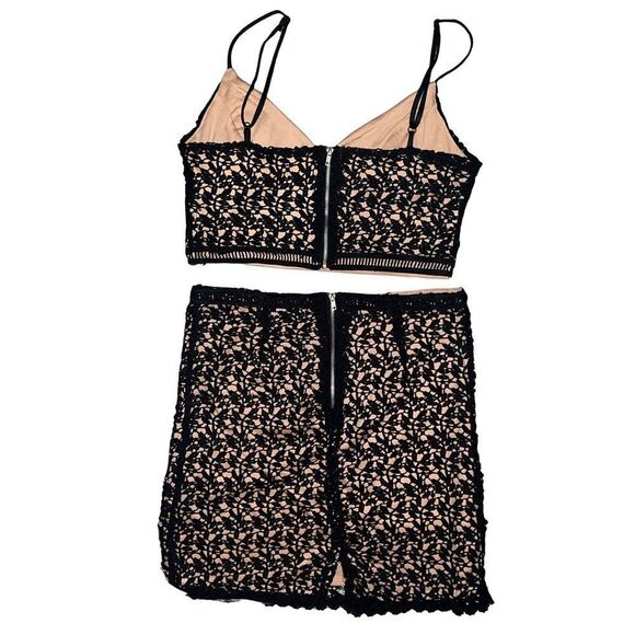 Small 2 piece Set Kendall & Kylie Collection Black Lace Cropped Top & Mini Skirt - Picture 3 of 10